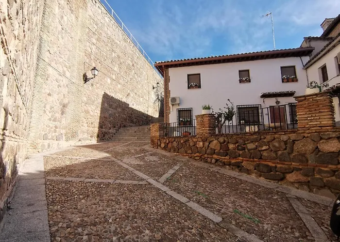 Casa Alfonso Toledo. Mas Que Casa, Un Hogar *
